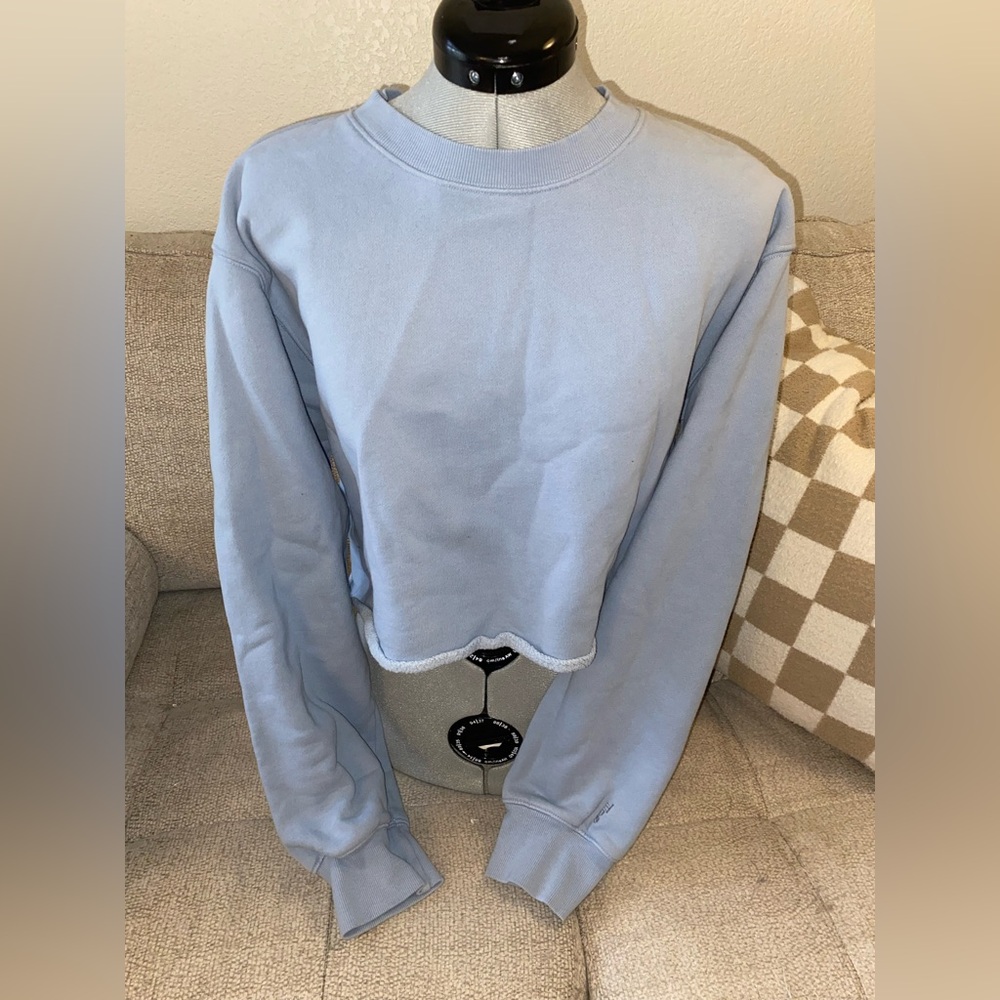 TNA aritzia Baby blue fleece perfect cropped sweater